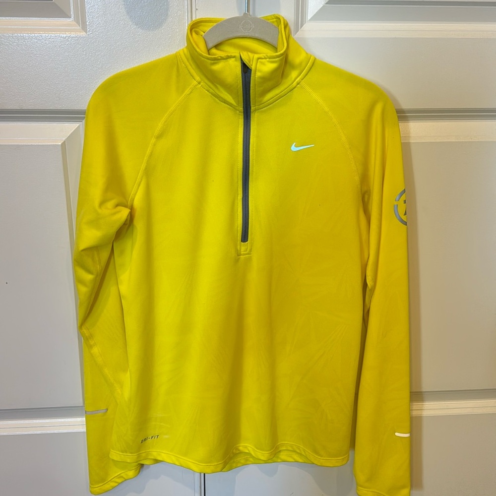 Nike 1/4 zip long sleeve running top